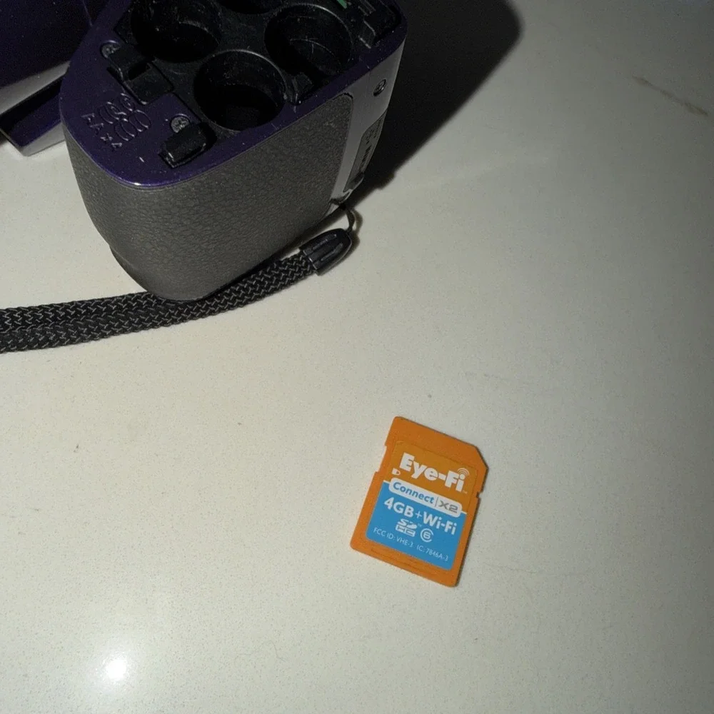 Kodak Easy Share Z 5120 16mp Digital Camera 26x Zoom+8gb SD UNTESTED Purple